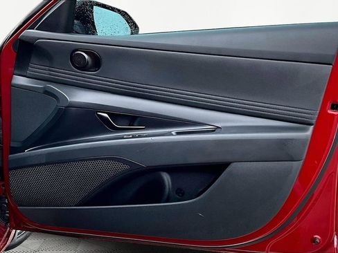 Used 2025 Hyundai Elantra Sport image 24