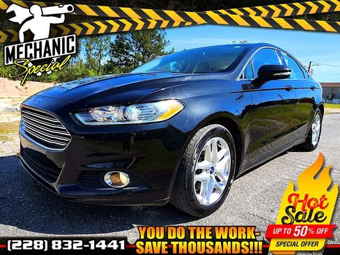 Used 2013 Ford Fusion SE image 1