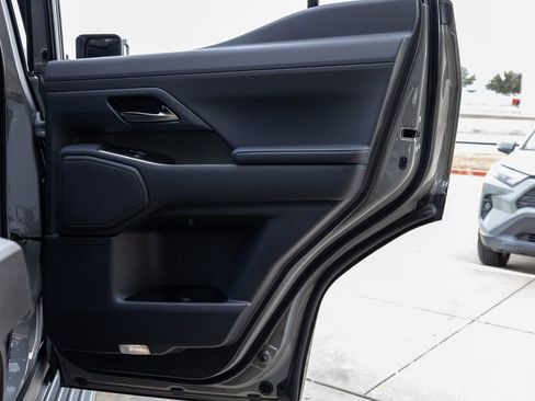 Used 2025 Lexus GX 550 image 39