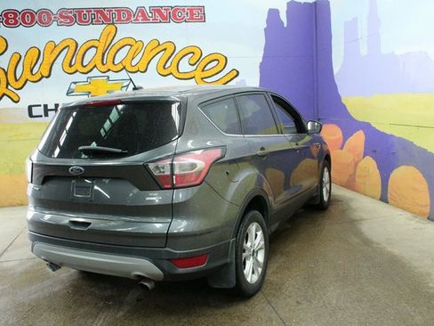 Used 2017 Ford Escape SE image 7