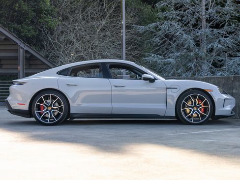 Used 2025 Porsche Taycan 4S image 12