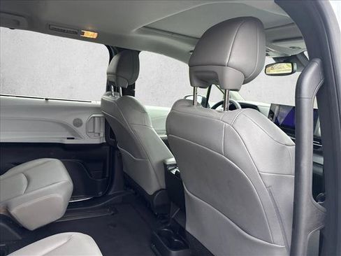 Certified 2026 Toyota Sienna XLE FWD image 22