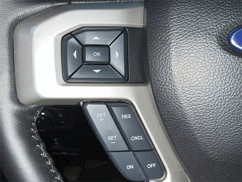 Used 2018 Ford F250 Lariat w/ Chrome Package image 24