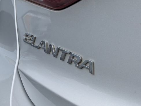 Used 2018 Hyundai Elantra SEL image 8