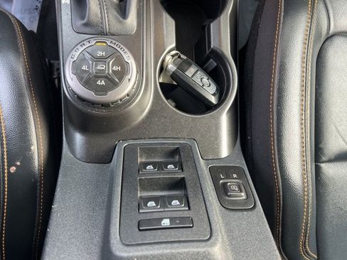 Used 2021 Ford Bronco Badlands image 31