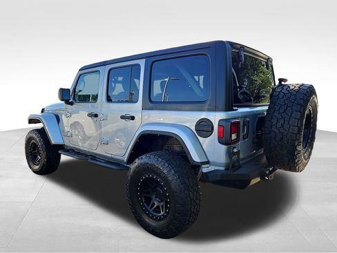 Used 2022 Jeep Wrangler Unlimited Sahara w/ Cold Weather Group image 3