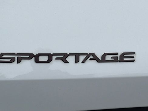 Certified 2025 Kia Sportage X-Line w/ Premium Package AWD/4WD image 36