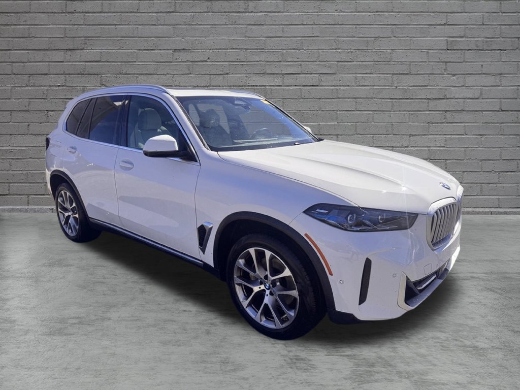 Used 2024 BMW X5 xDrive40i w/ Premium Package AWD/4WD image 11