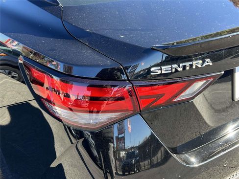 Certified 2023 Nissan Sentra SR w/ Trunk Package image 15