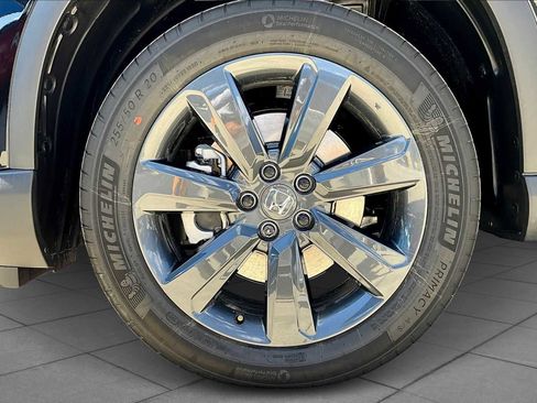 New 2025 Honda Pilot Sport image 12