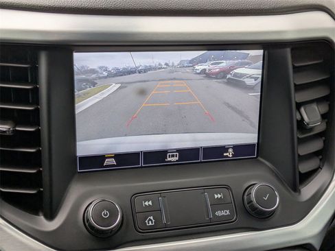 Used 2021 GMC Acadia SLT w/ Trailering Package image 26