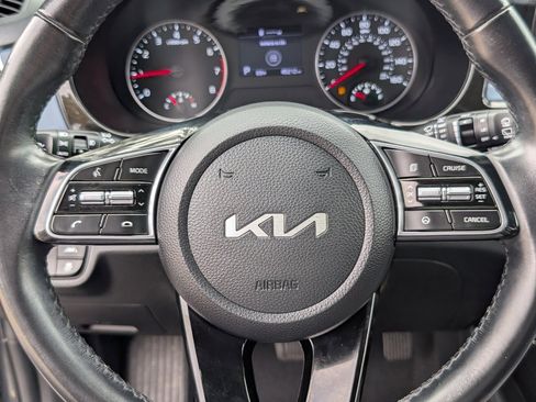 Used 2023 Kia Seltos S w/ Navigation Package FWD image 18