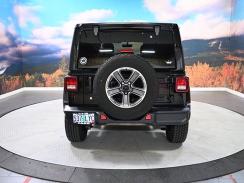 Used 2020 Jeep Wrangler Unlimited Sahara image 6