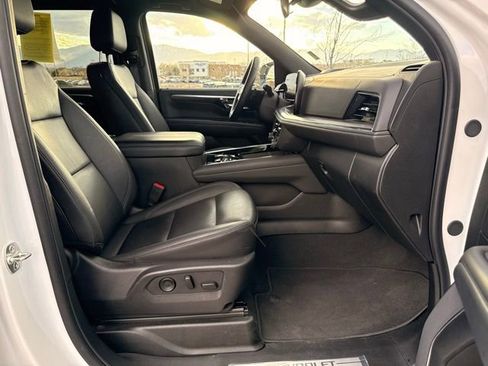 Used 2025 Chevrolet Tahoe LT image 33