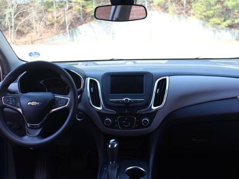 Used 2021 Chevrolet Equinox LT FWD image 12