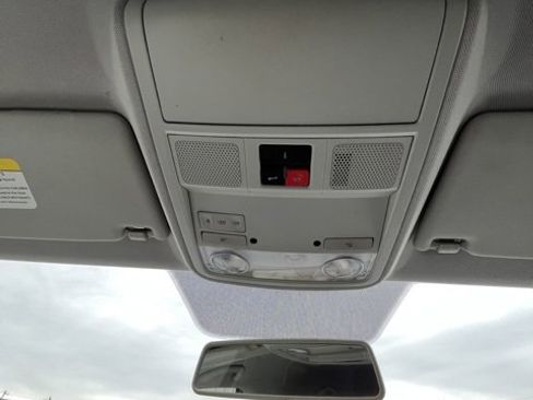 Used 2014 Volkswagen Jetta SE image 43