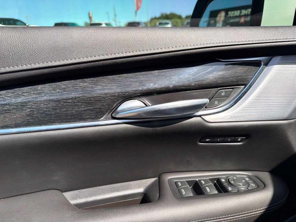 Used 2022 Cadillac XT5 Premium Luxury w/ Technology Package FWD image 13