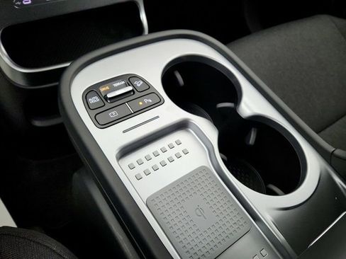 Used 2026 Hyundai Ioniq 9 SE image 16