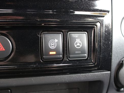 Used 2021 Nissan Titan PRO-4X w/ Pro-4x Convenience Package AWD/4WD image 49