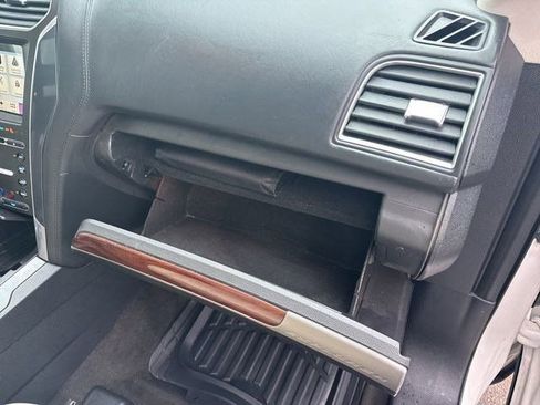 Used 2017 Ford Explorer Platinum image 47