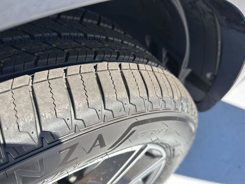 Used 2022 BMW X5 xDrive40i w/ M Sport Package image 36