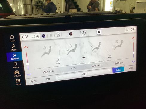 Used 2025 Jeep Wrangler Unlimited Rubicon 4xe w/ Safety Group image 23