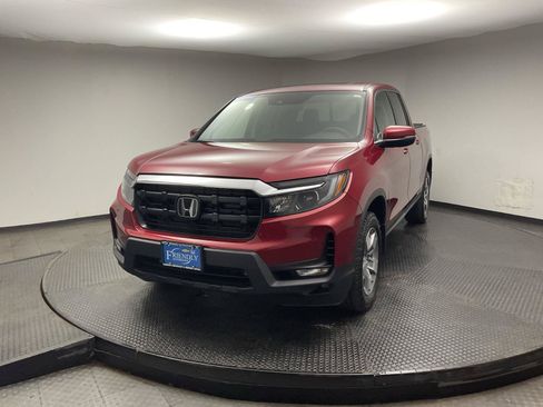 Certified 2025 Honda Ridgeline RTL image 3