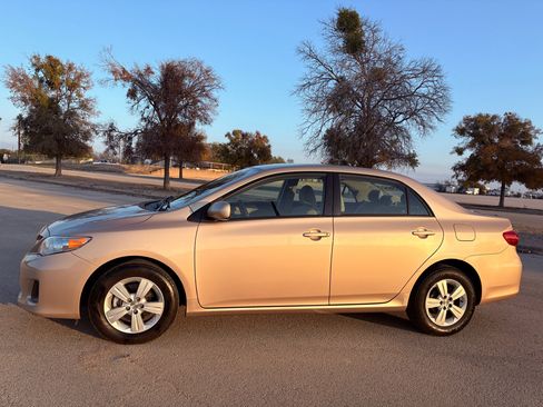 Used 2011 Toyota Corolla LE image 62