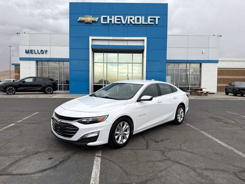 Certified 2025 Chevrolet Malibu LT FWD image 1