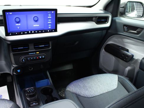 New 2026 Ford Maverick XLT AWD/4WD image 19