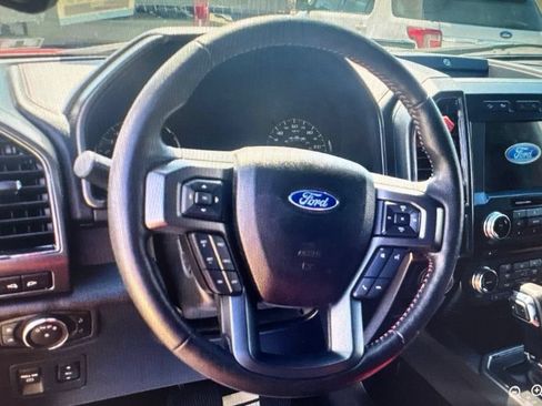 Used 2018 Ford F150 Lariat w/ Equipment Group 502A Luxury AWD/4WD image 8