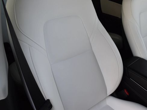 Used 2023 Tesla Model Y Long Range AWD/4WD image 14