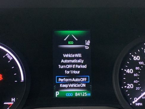Used 2023 Toyota Sienna XLE FWD image 23