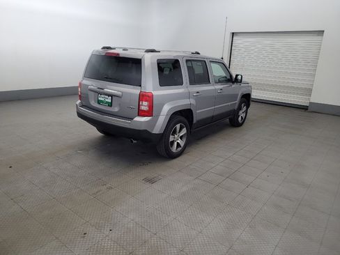 Used 2017 Jeep Patriot High Altitude AWD/4WD image 9