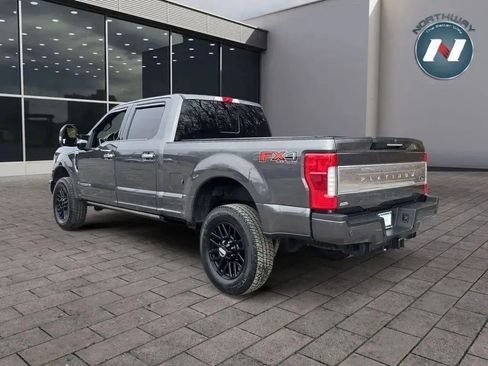 Used 2019 Ford F250 Platinum w/ Platinum Ultimate Package image 3