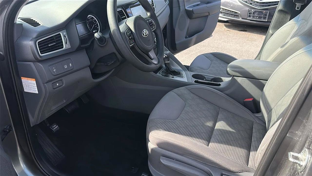 Used 2018 Kia Niro LX FWD image 21
