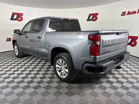 Used 2022 Chevrolet Silverado 1500 Custom w/ LPO, Dark Essentials Package AWD/4WD image 4