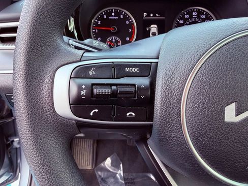 Used 2022 Kia K5 LX image 18