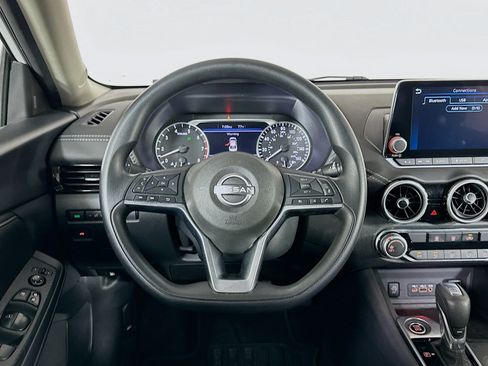 Used 2024 Nissan Sentra SV FWD image 18
