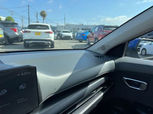 Used 2025 Kia K4 FWD image 40