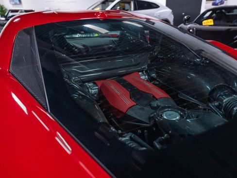 Used 2018 Ferrari 488 GTB RWD image 70
