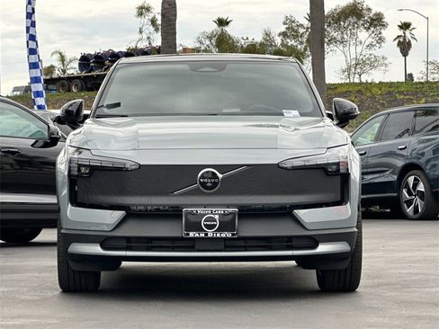 New 2026 Volvo EX30 Cross Country Ultra image 8