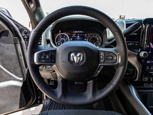 Used 2025 RAM 3500 Big Horn AWD/4WD image 12