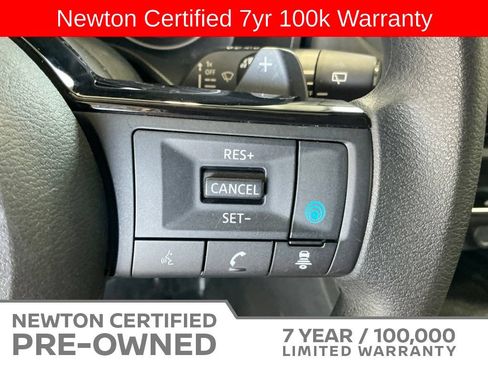 Used 2023 Nissan Rogue SV AWD/4WD image 31