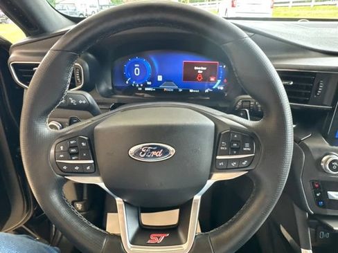 Used 2020 Ford Explorer ST w/ Premium Technology Package AWD/4WD image 17