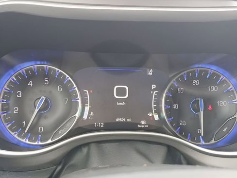 Used 2024 Chrysler Pacifica Touring-L FWD image 15