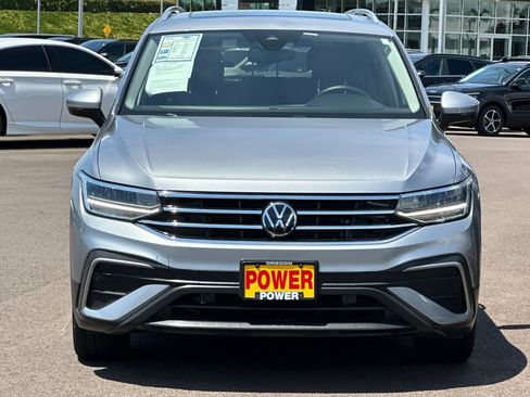 Used 2022 Volkswagen Tiguan SE AWD/4WD image 9