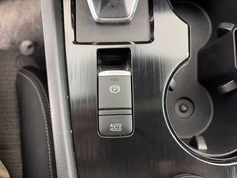 Used 2023 Nissan Rogue SV AWD/4WD image 24