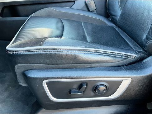 Used 2022 RAM 1500 Laramie w/ Sport Appearance Package image 19