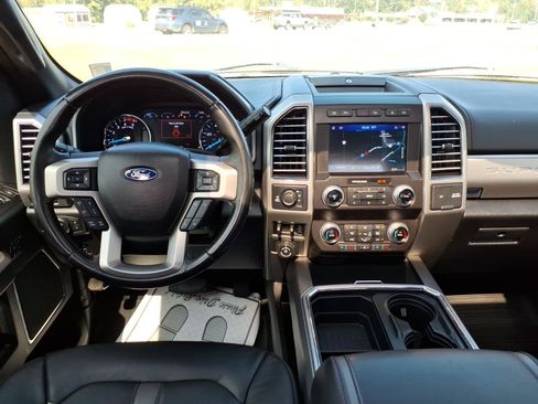 Used 2020 Ford F250 Platinum w/ FX4 Off-Road Package AWD/4WD image 12